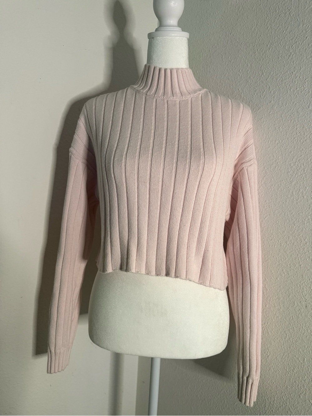 LA Hearts PacSun Pink Wide Ribbed Cropped Mock Neck Sweater Size Small